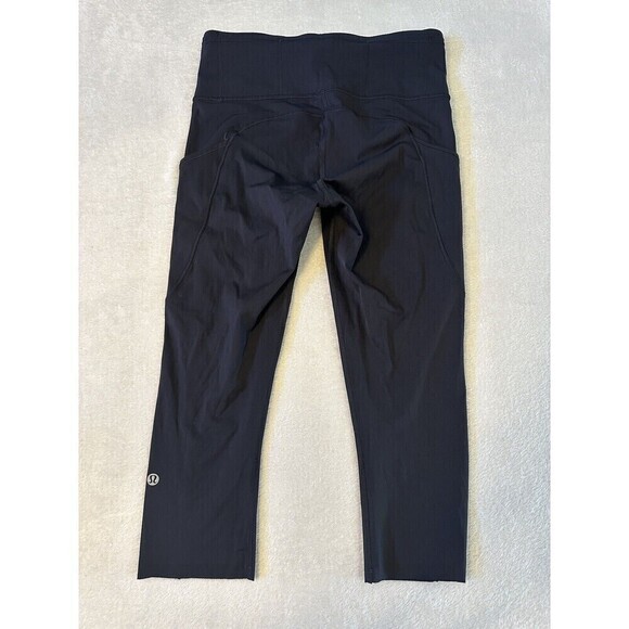 Lululemon Fast Free Cropped Leggings Black Sz 6, 19” Inseam - Picture 3 of 8